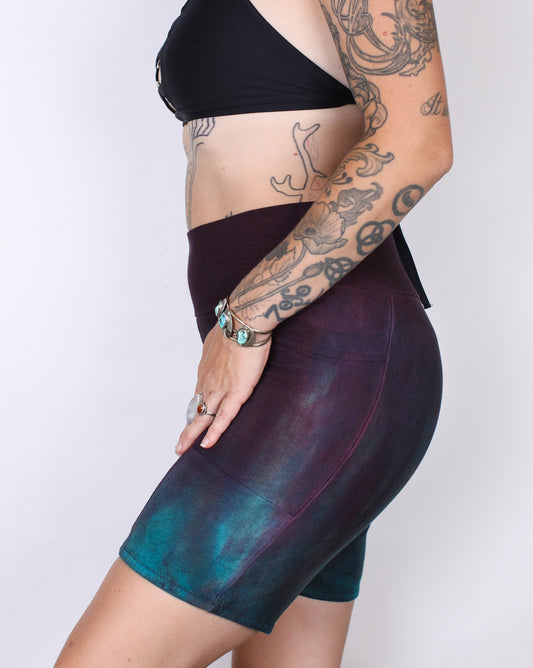 L- Arctic Purps Hemp Bamboo Pocket Mid Shorts