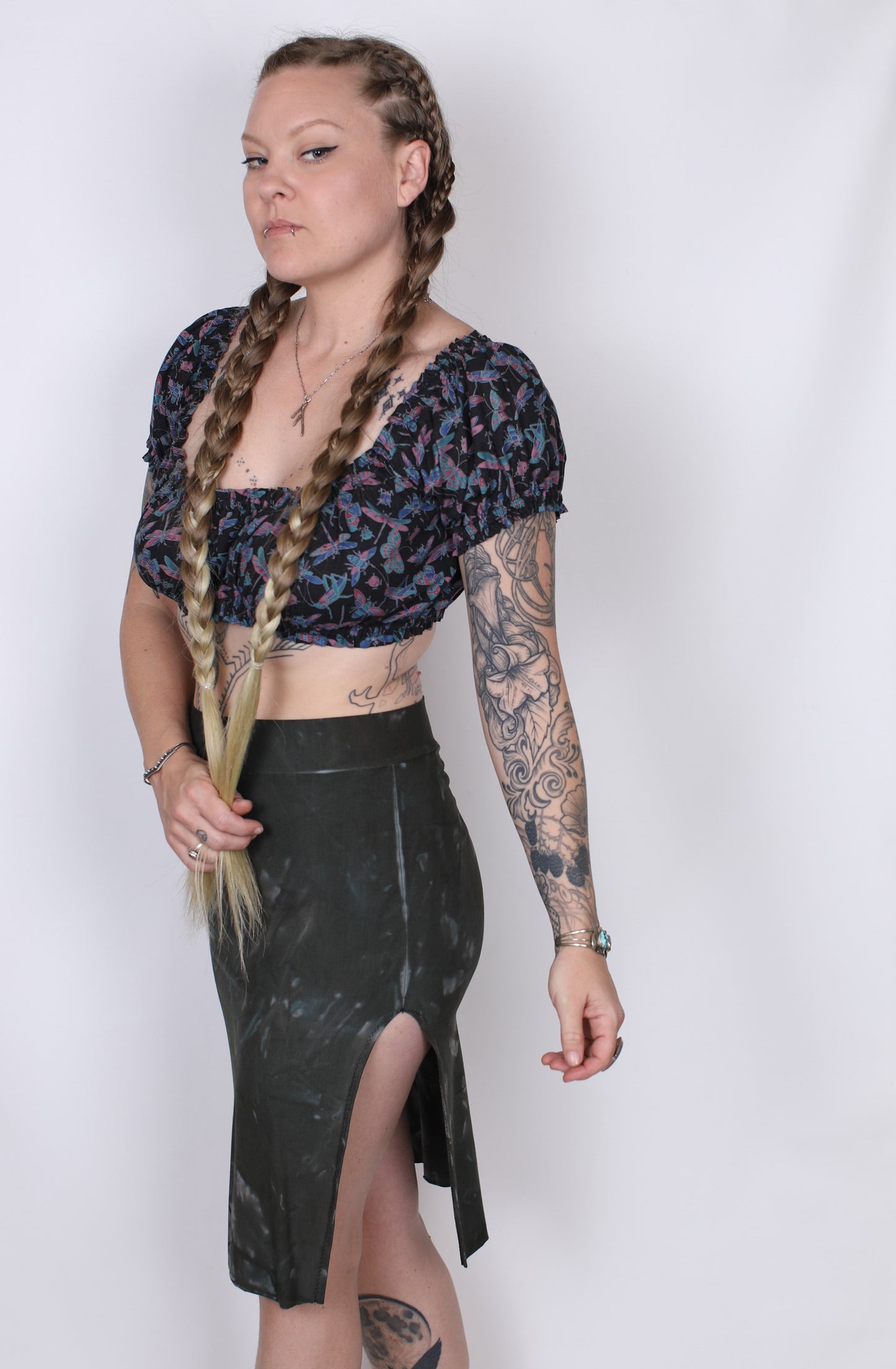 Dragonfly Ruffle Crop