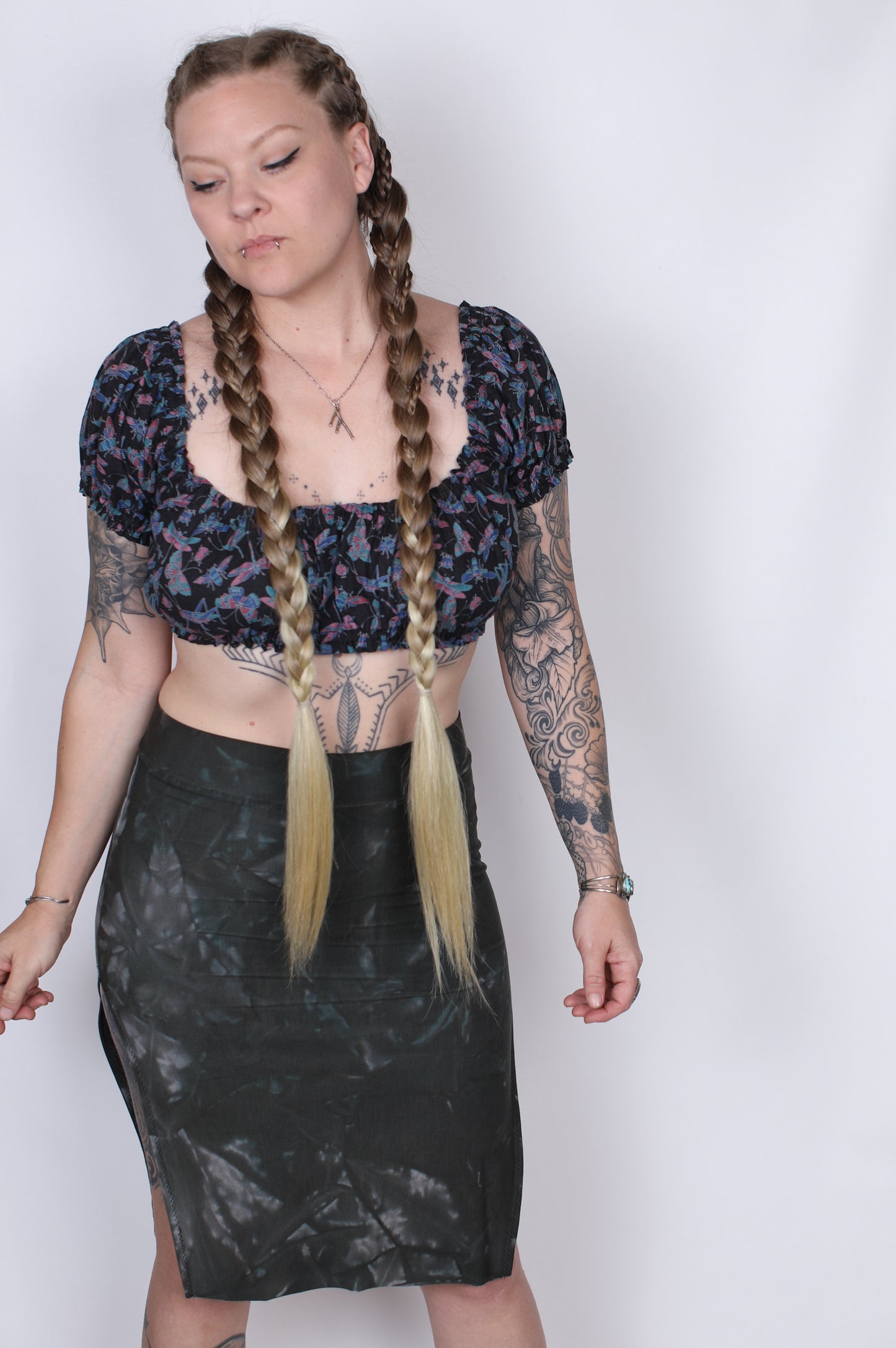 Dragonfly Ruffle Crop