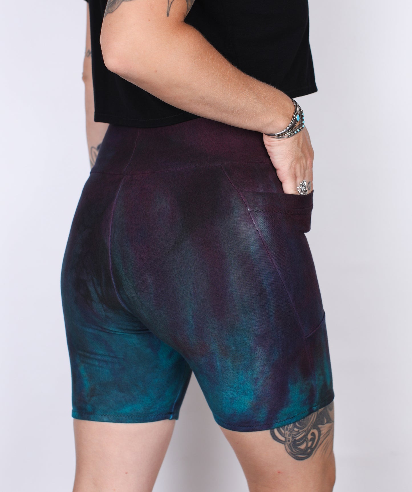 M- Arctic Purps Hemp Bamboo Pocket Mid Shorts