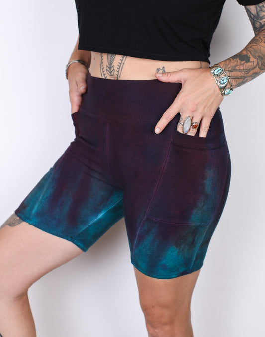 M- Arctic Purps Hemp Bamboo Pocket Mid Shorts