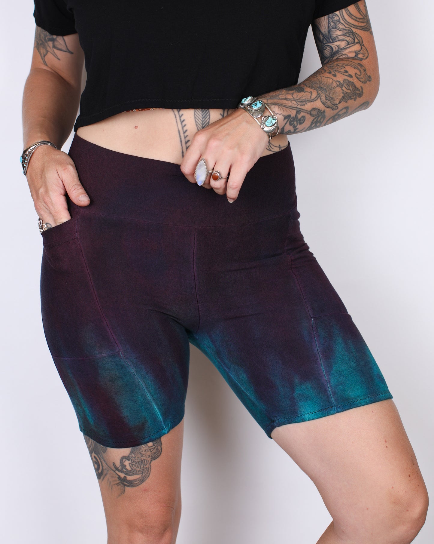 M- Arctic Purps Hemp Bamboo Pocket Mid Shorts