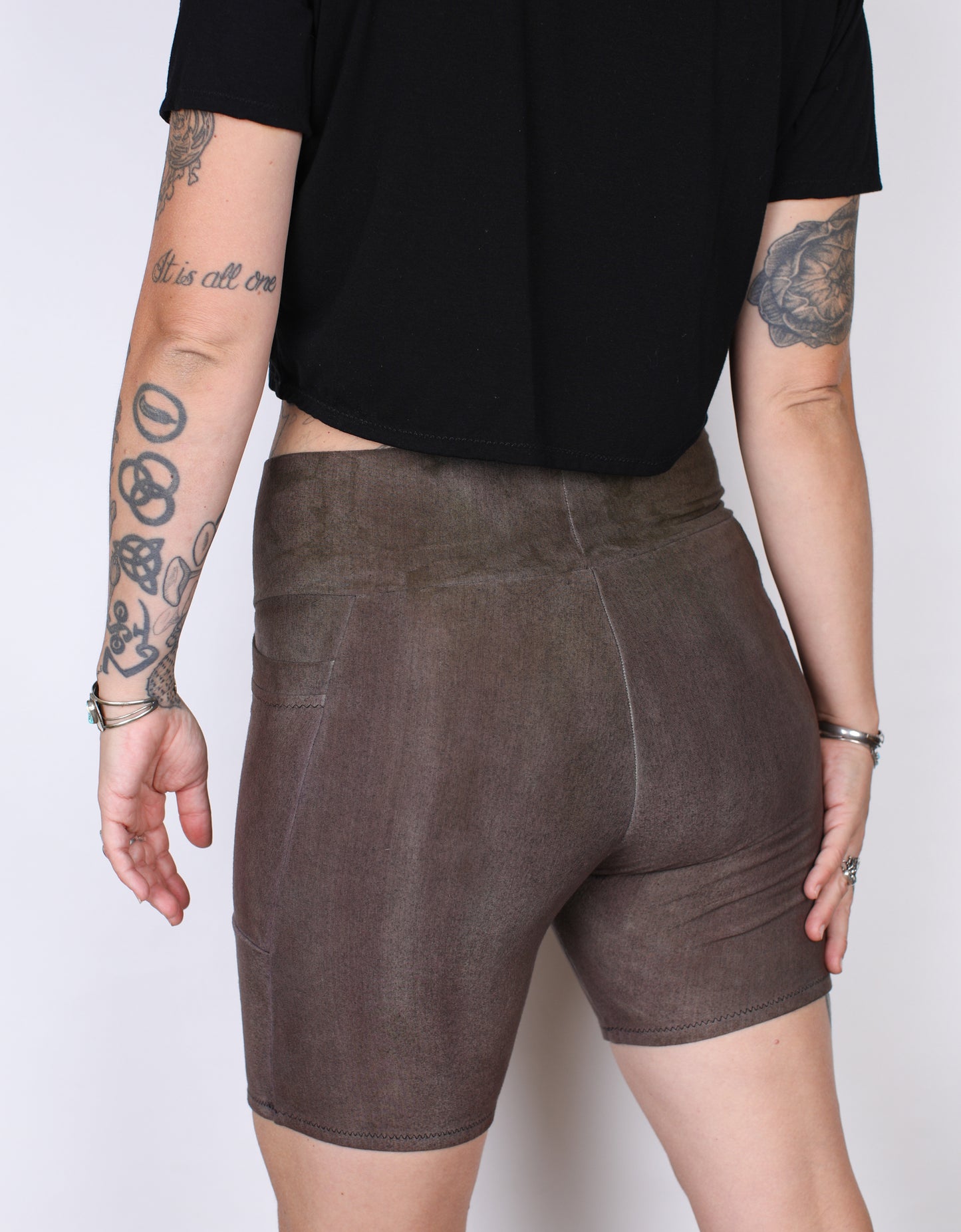 M- Mushroom Hemp Bamboo Pocket Mid Shorts